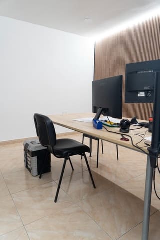 Kontor til salg i Santa Lucía de Tirajana - € 76.000 (Ref: 9303498)