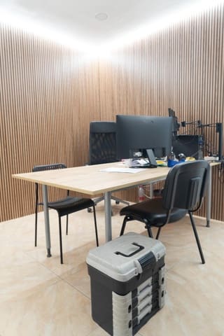 Kontor til salg i Santa Lucía de Tirajana - € 76.000 (Ref: 9303498)