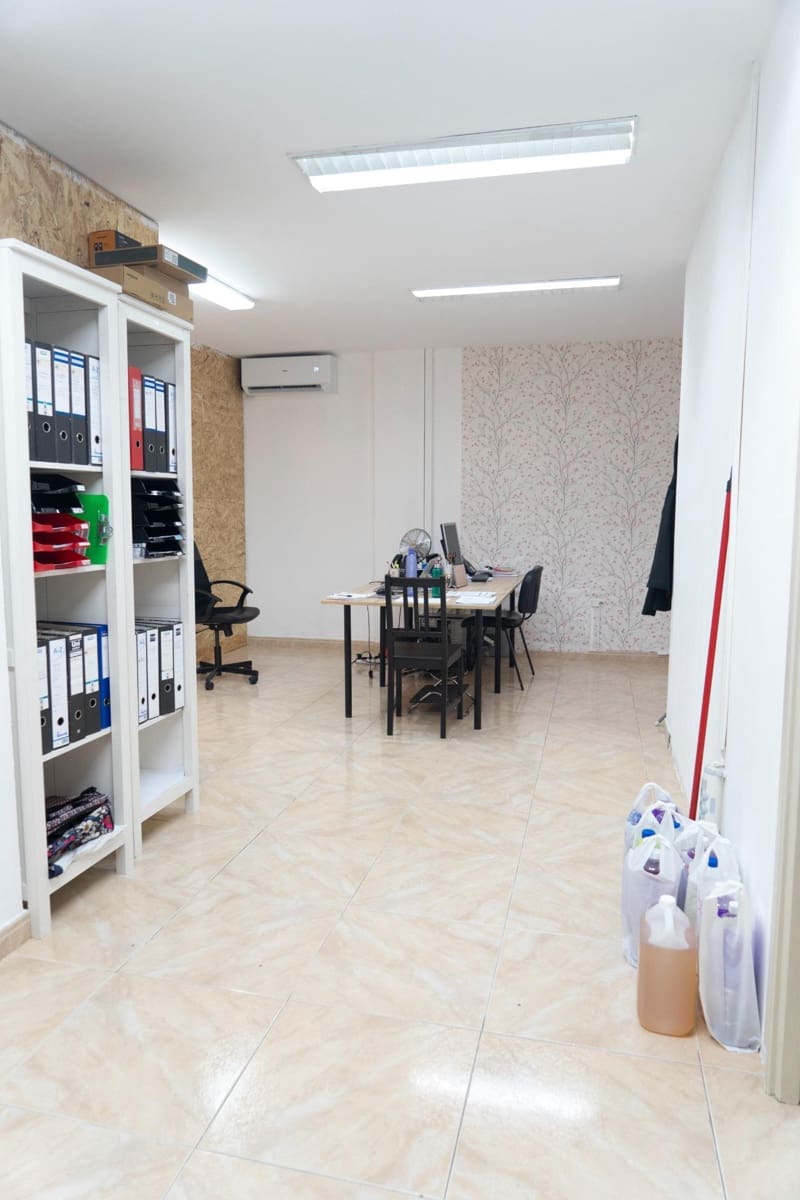 Kontor til salg i Santa Lucia de Tirajana - € 76.000 (Ref: 9303498)