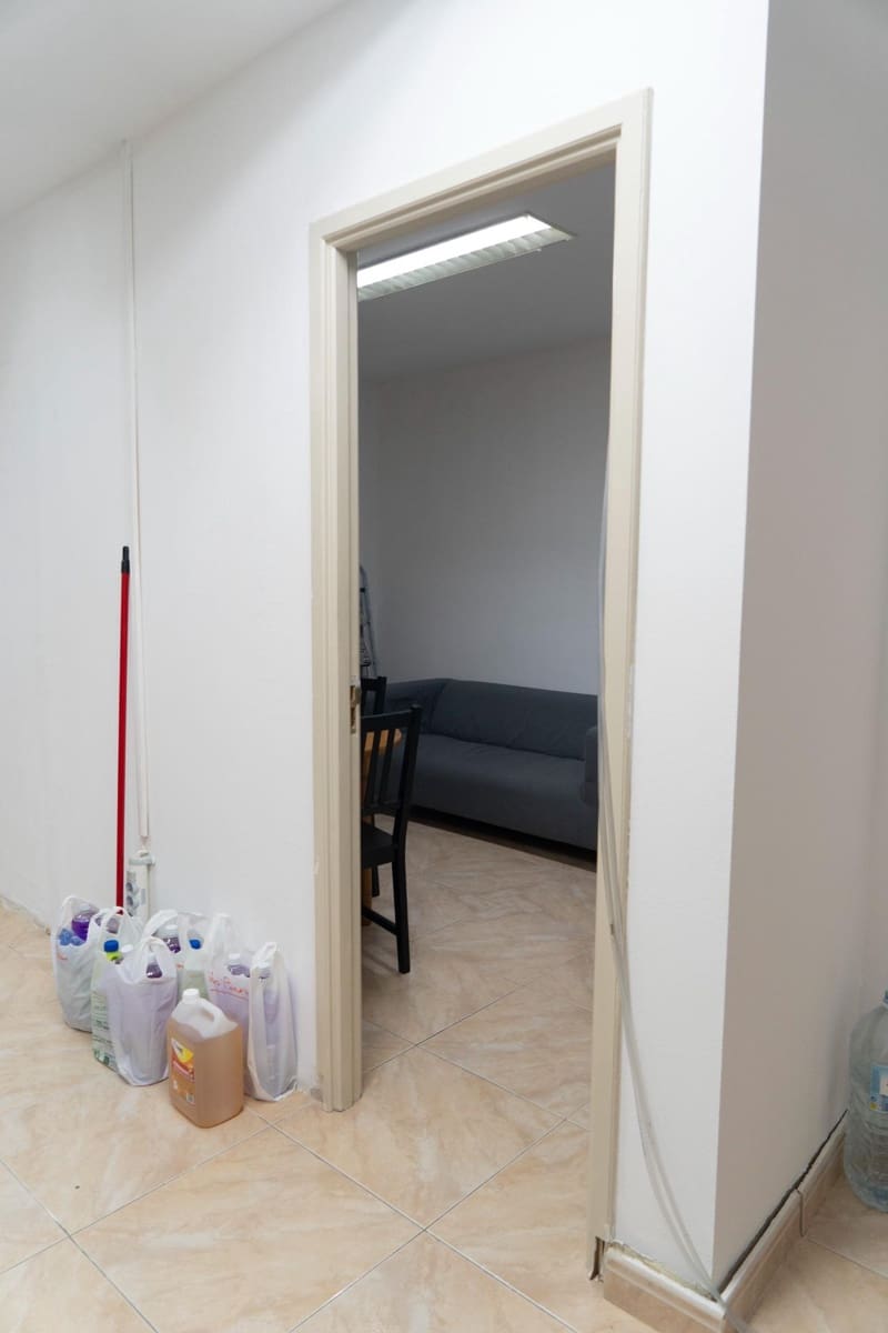 Kontor til salg i Santa Lucia de Tirajana - € 76.000 (Ref: 9303498)