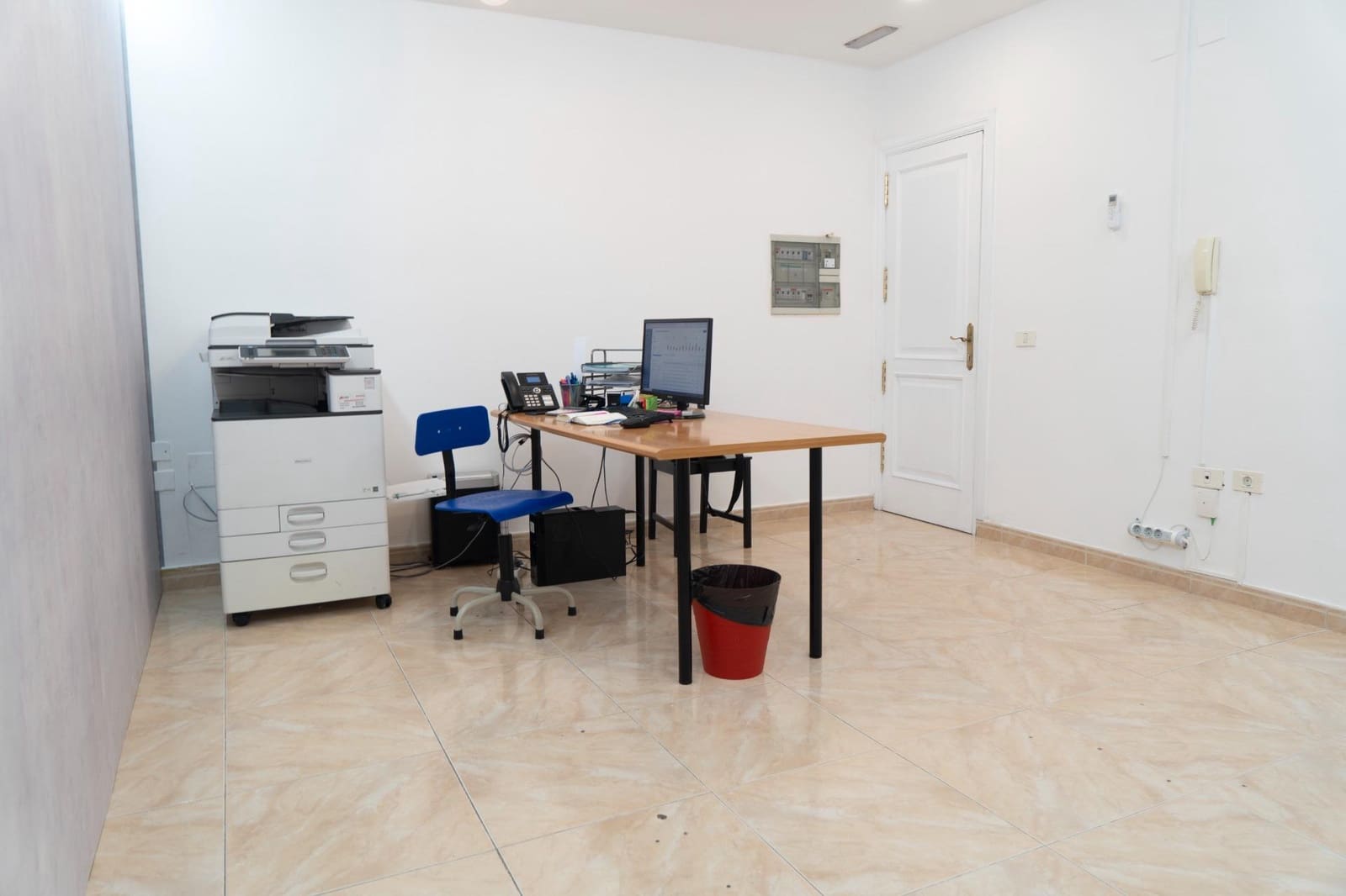 Kontor til salg i Santa Lucia de Tirajana - € 76.000 (Ref: 9303498)