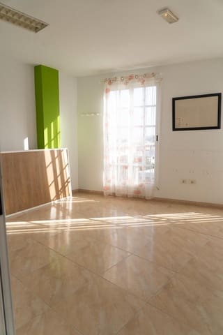 Kontor til salg i Santa Lucía de Tirajana - € 111.000 (Ref: 9303499)