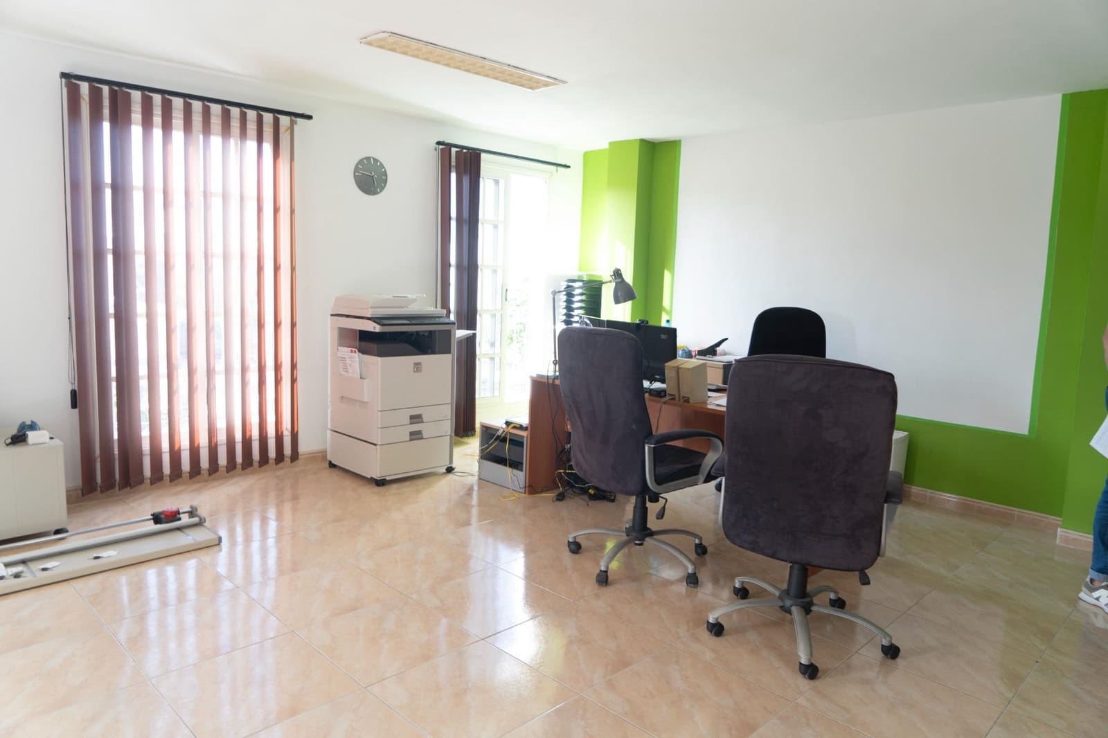 Kontor til salg i Santa Lucia de Tirajana - € 111.000 (Ref: 9303499)