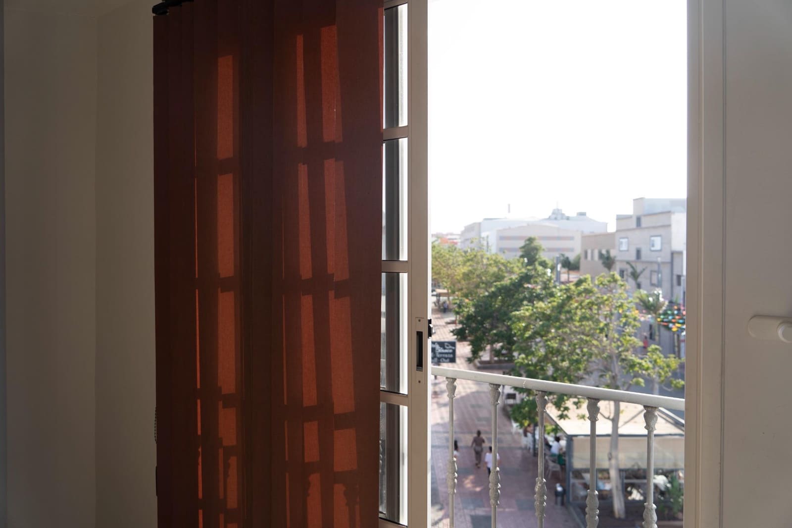 Kontor til salg i Santa Lucia de Tirajana - € 111.000 (Ref: 9303499)