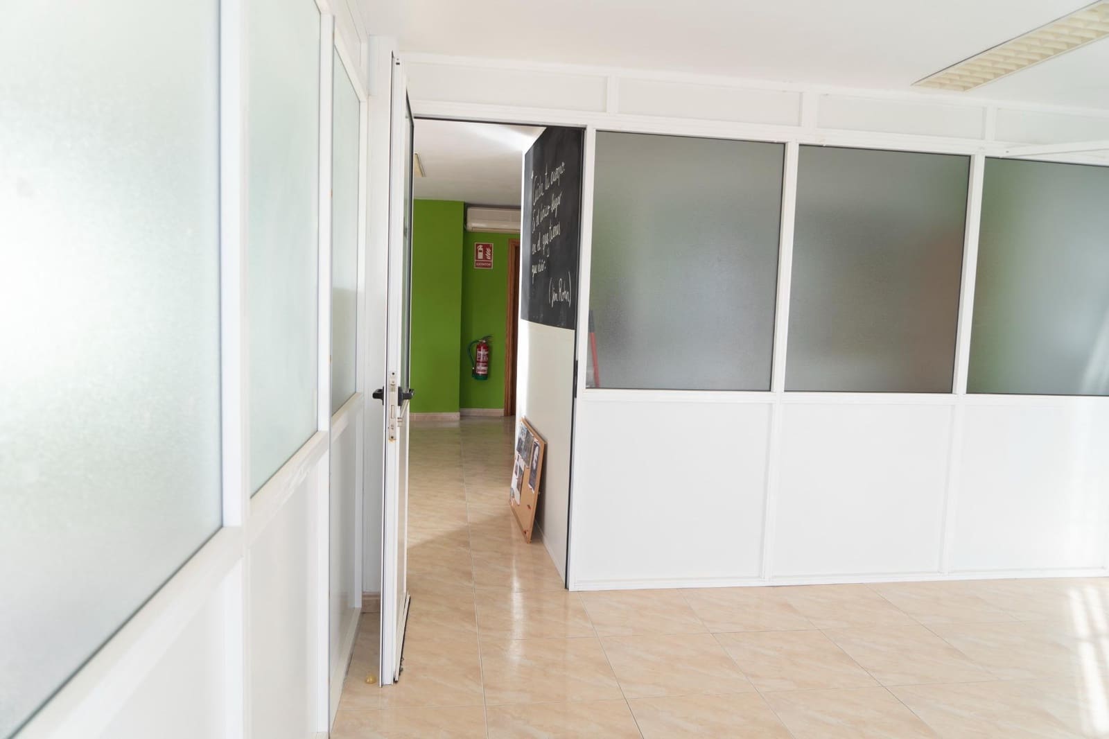 Kontor til salg i Santa Lucia de Tirajana - € 111.000 (Ref: 9303499)