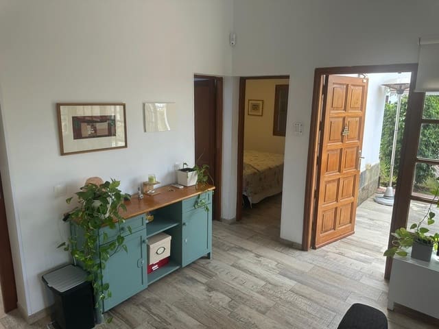 2 quarto Bungalow para venda em San Bartolomé de Tirajana com piscina - 369 000 € (Ref: 9330609)