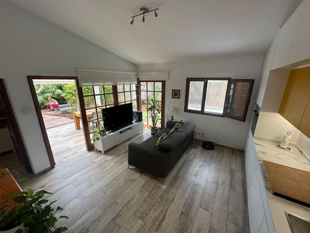 2 quarto Bungalow para venda em San Bartolomé de Tirajana com piscina - 369 000 € (Ref: 9330609)