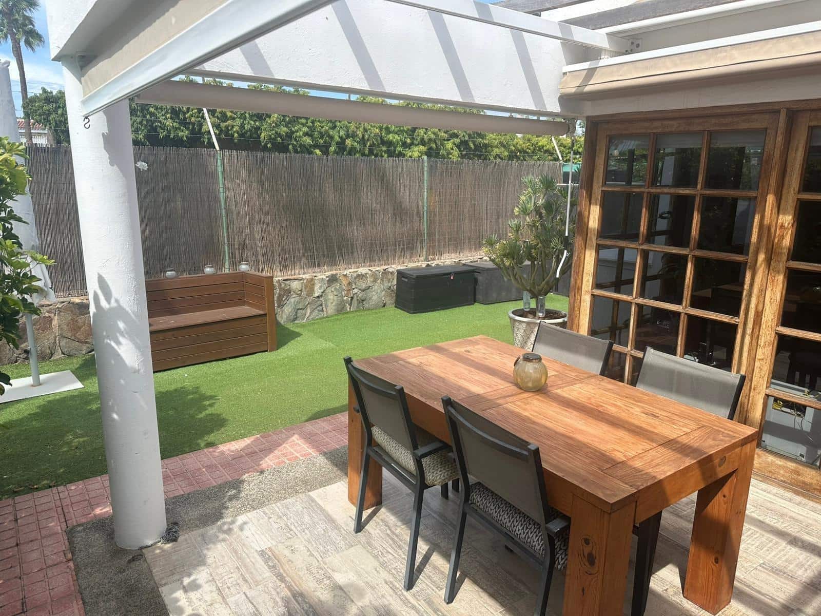 2 quarto Bungalow para venda em San Bartolome de Tirajana com piscina - 369 000 € (Ref: 9330609)