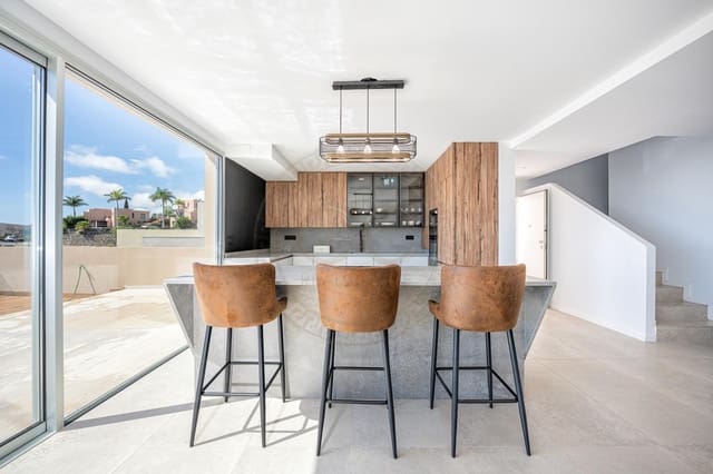 3 slaapkamer Villa te koop in Salobre Golf, San Bartolomé de Tirajana met zwembad garage - € 899.000 (Ref: 9344731)