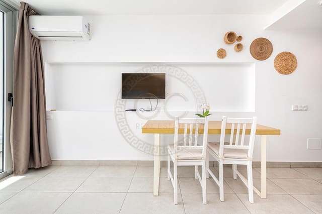 1 soveværelse Lejlighed til salg i Playa del Inglés, San Bartolomé de Tirajana med swimmingpool - € 189.000 (Ref: 9359543)