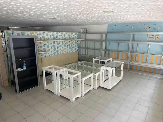 Commercieel te koop in San Bartolomé de Tirajana - € 110.000 (Ref: 9375288)