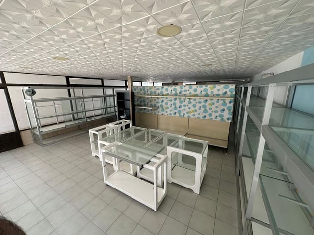 Commercieel te koop in San Bartolomé de Tirajana - € 110.000 (Ref: 9375288)