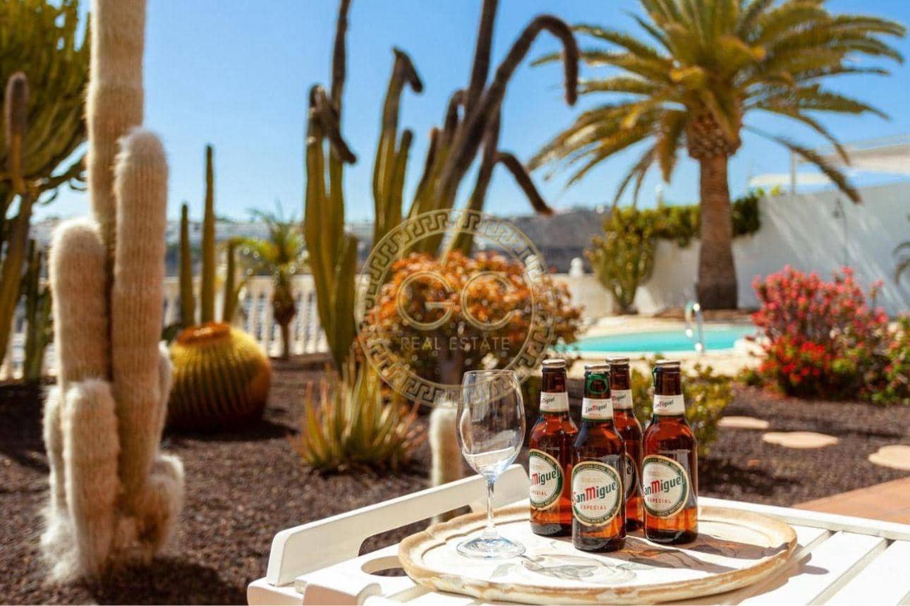 3 makuuhuone Huvila vuokrattavana paikassa Puerto Rico mukana uima-altaan - 5 000 € (Ref: 9406801)