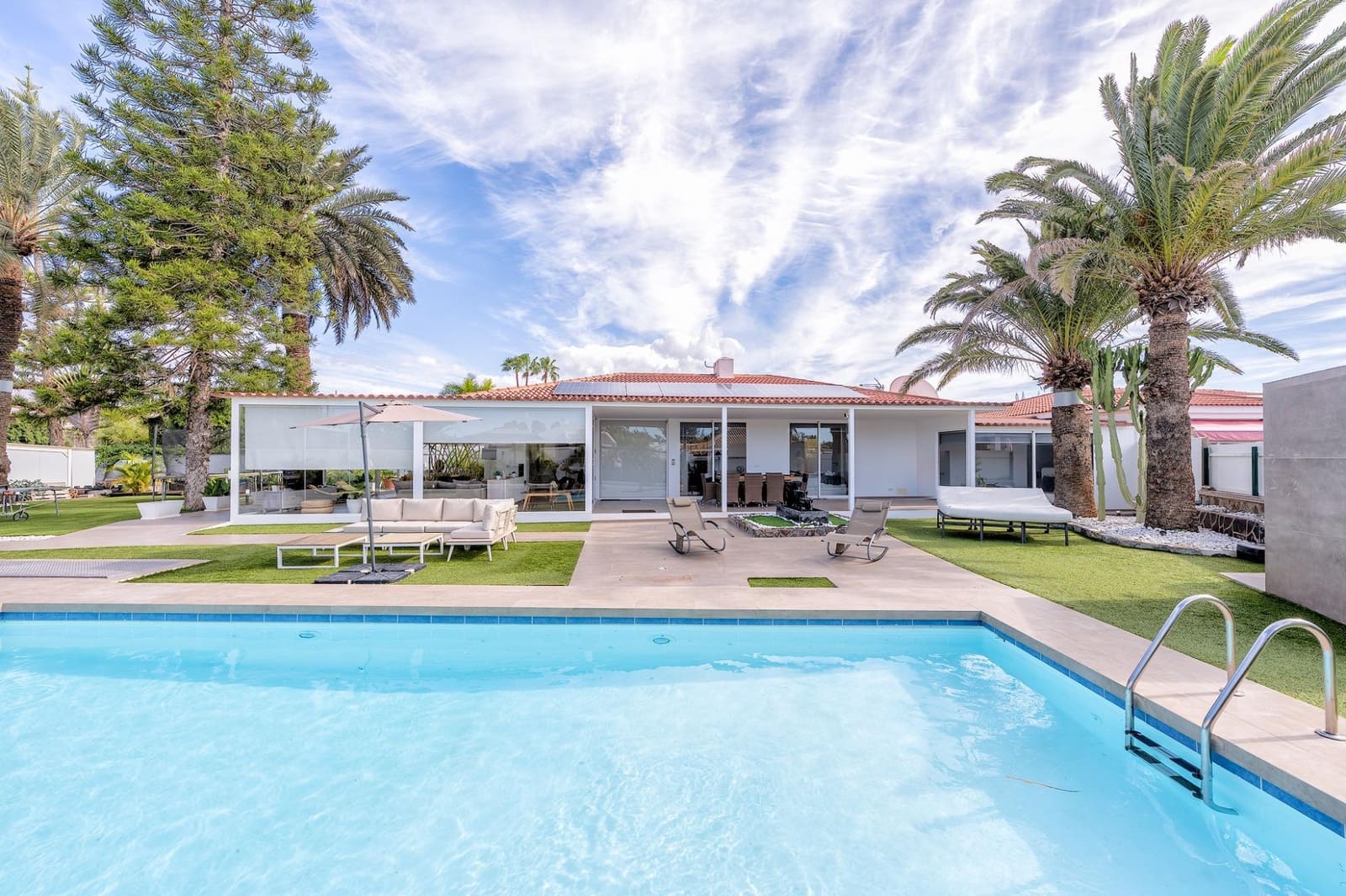 6 quarto Moradia para venda em San Bartolome de Tirajana com piscina - 2 490 000 € (Ref: 9431052)