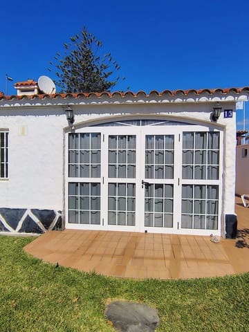 Adosado de 2 habitaciones en Playa del Inglés, San Bartolomé de Tirajana en alquiler con piscina garaje - 2.000 € (Ref: 9508844)