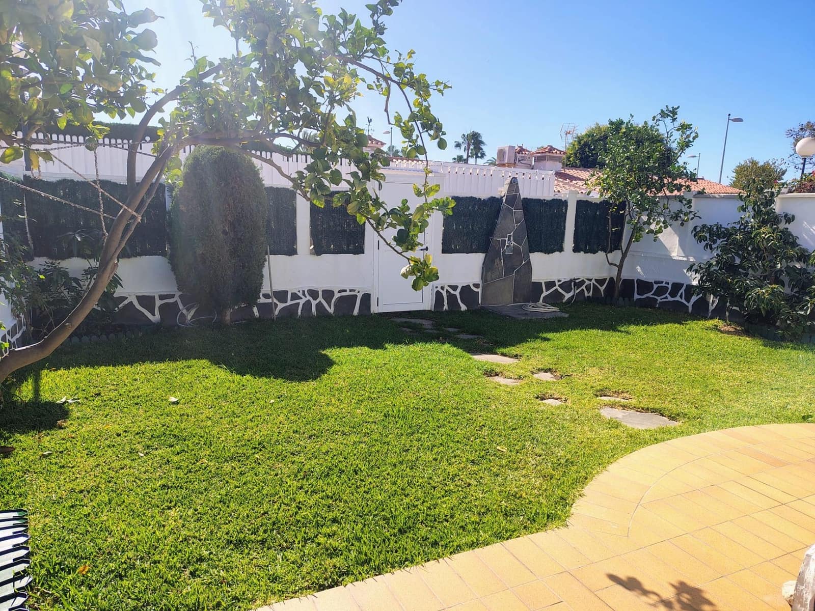 Adosado de 2 habitaciones en Playa del Inglés en alquiler con piscina garaje - 2.000 € (Ref: 9508844)