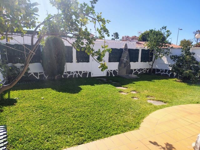 Adosado de 2 habitaciones en Playa del Inglés, San Bartolomé de Tirajana en alquiler con piscina garaje - 2.000 € (Ref: 9508844)