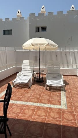 2 makuuhuone Huoneisto vuokrattavana paikassa Playa del Inglés, San Bartolomé de Tirajana mukana uima-altaan - 1 200 € (Ref: 9524267)