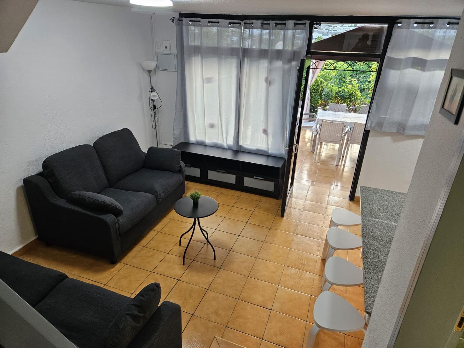Apartamento de 2 habitaciones en Puerto Rico en alquiler - 1.000 € (Ref: 9599493)