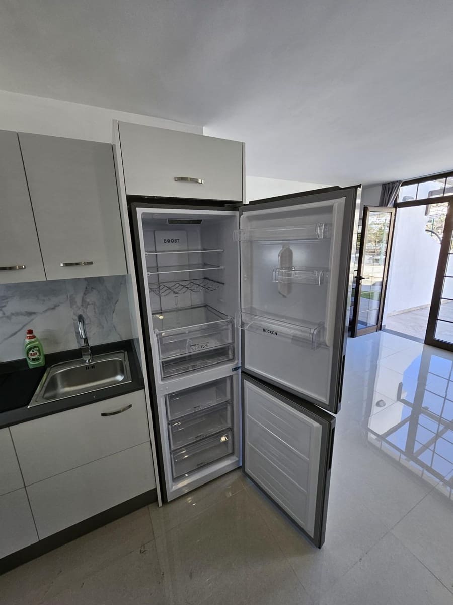 Apartamento de 2 habitaciones en Puerto Rico en alquiler - 1.100 € (Ref: 9599494)