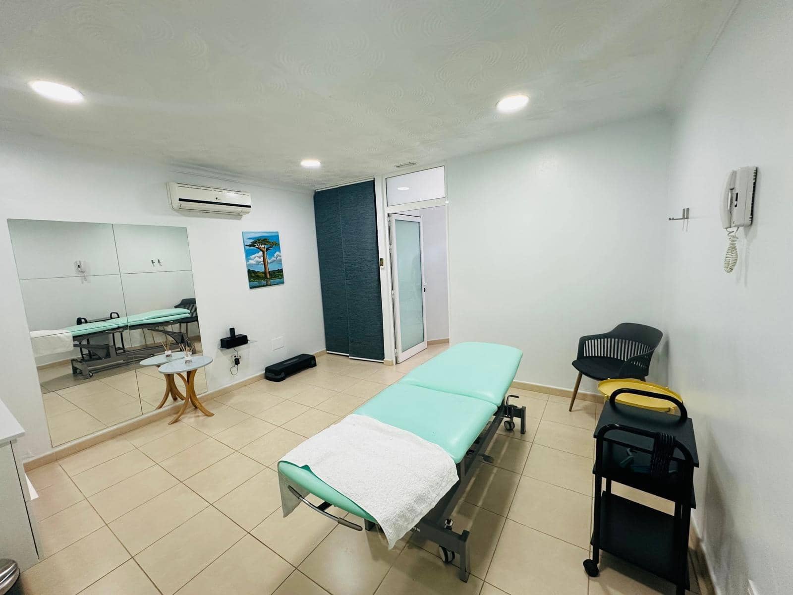 Comercial para venda em San Bartolome de Tirajana - 126 500 € (Ref: 9627461)