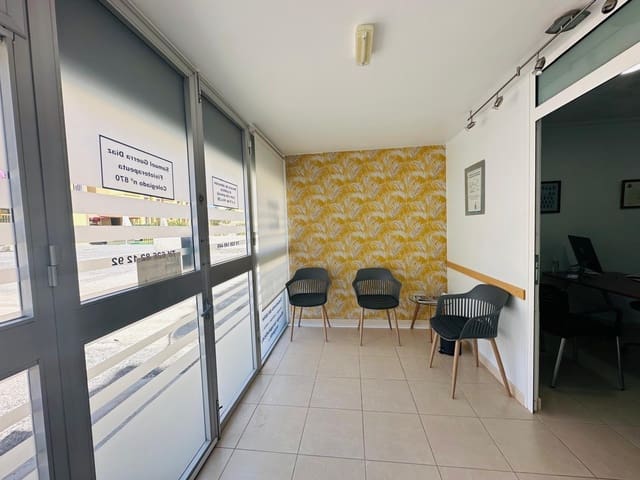 Comercial para venda em San Bartolomé de Tirajana - 126 500 € (Ref: 9627461)