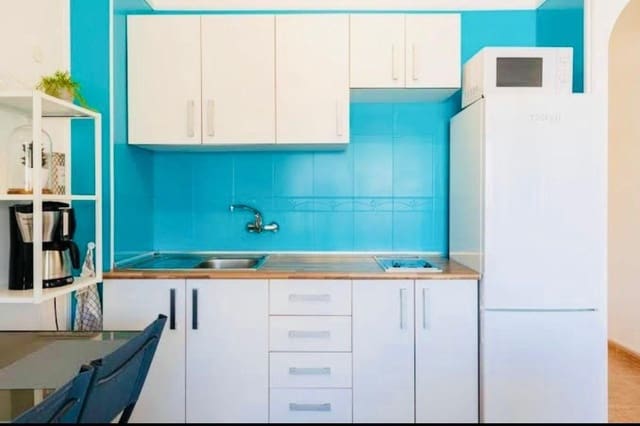 1 Zimmer Apartment zu vermieten in Playa del Inglés, San Bartolomé de Tirajana mit Pool - 1.000 € (Ref: 9634204)