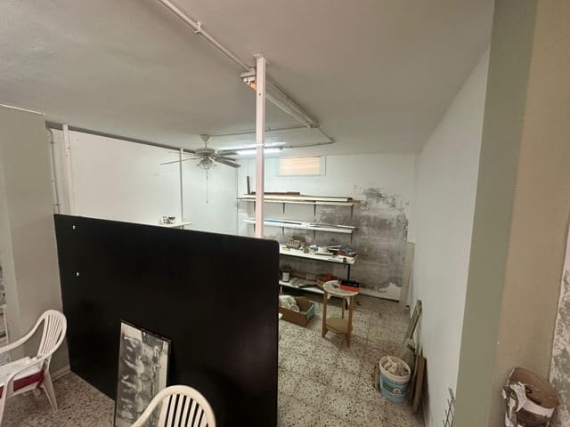 Kommersiell att hyra i San Bartolomé de Tirajana - 600 € (Ref: 9637529)