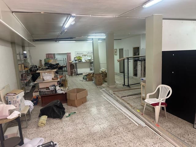 Kommersiell att hyra i San Bartolomé de Tirajana - 600 € (Ref: 9637529)