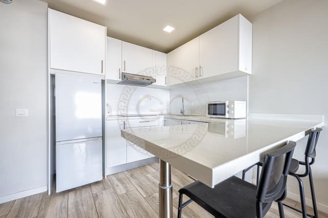 1 chambre Penthouse à vendre à San Bartolomé de Tirajana avec piscine - 249 000 € (Ref: 9637530)