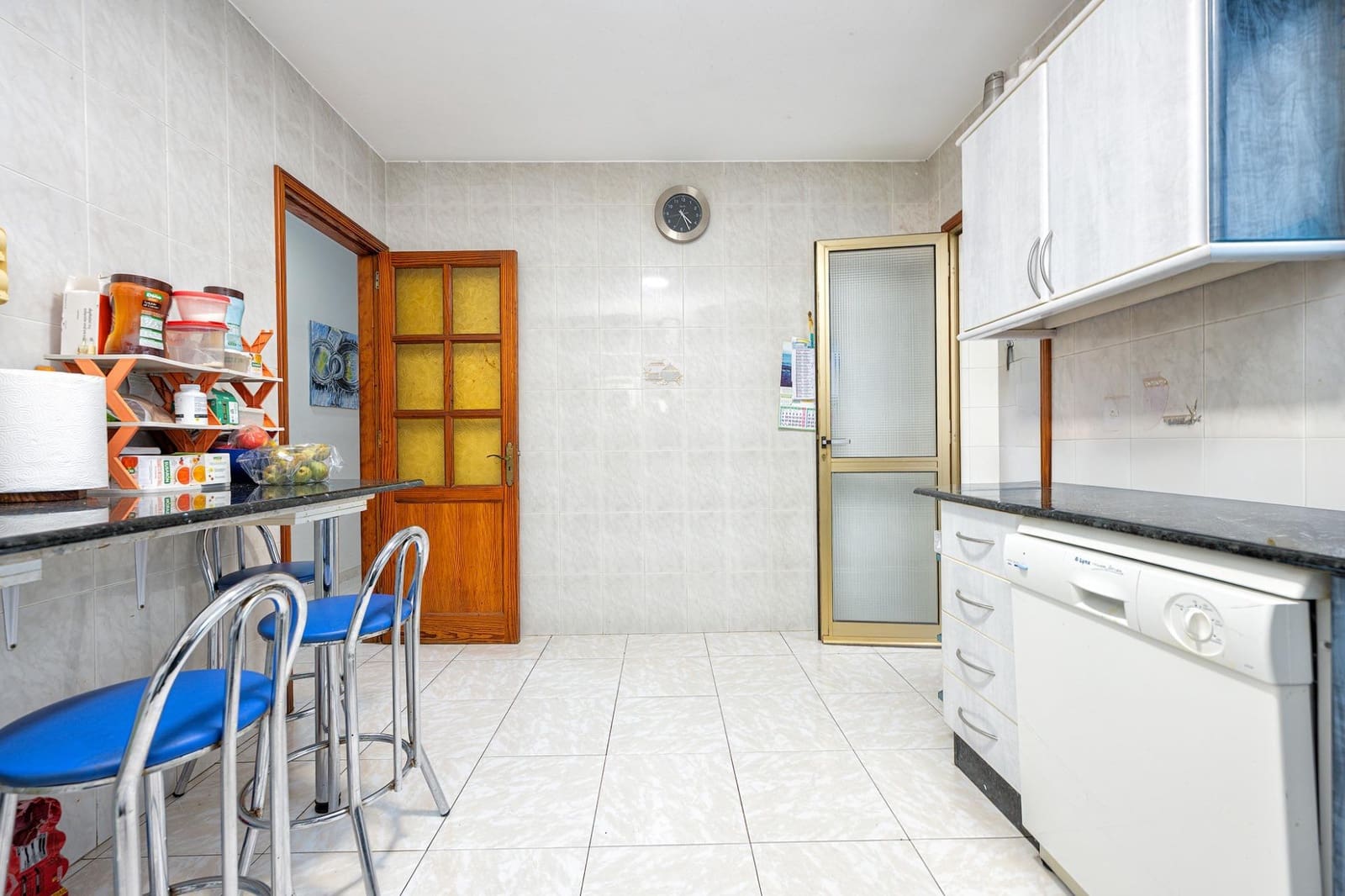 3 bedroom Apartment for sale in Santa Lucia de Tirajana with garage - € 184,000 (Ref: 9659391)