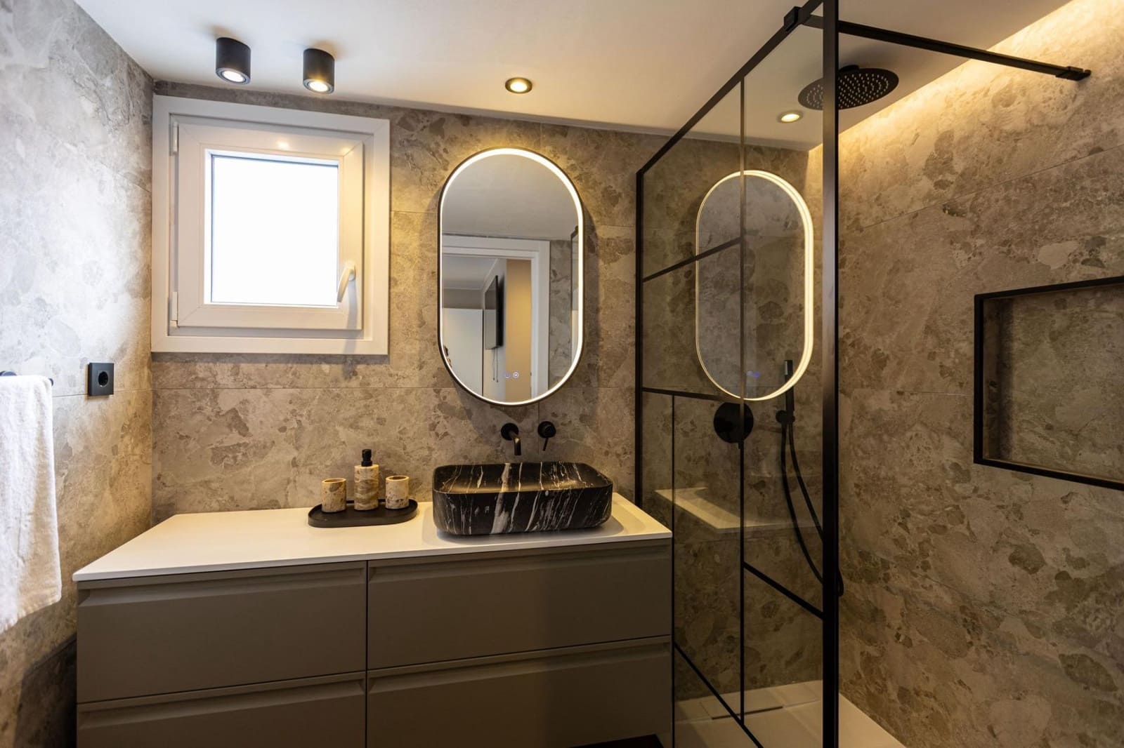 5 camera da letto Villa da affittare in San Bartolome de Tirajana con piscina - 6.000 € (Rif: 9659393)