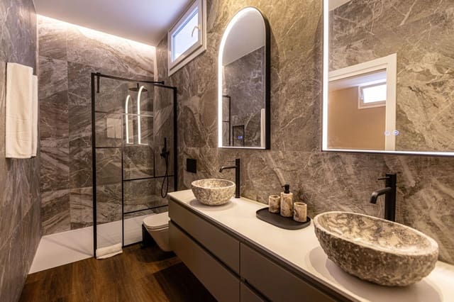 5 quarto Moradia para arrendar em San Bartolomé de Tirajana com piscina - 6 000 € (Ref: 9659393)