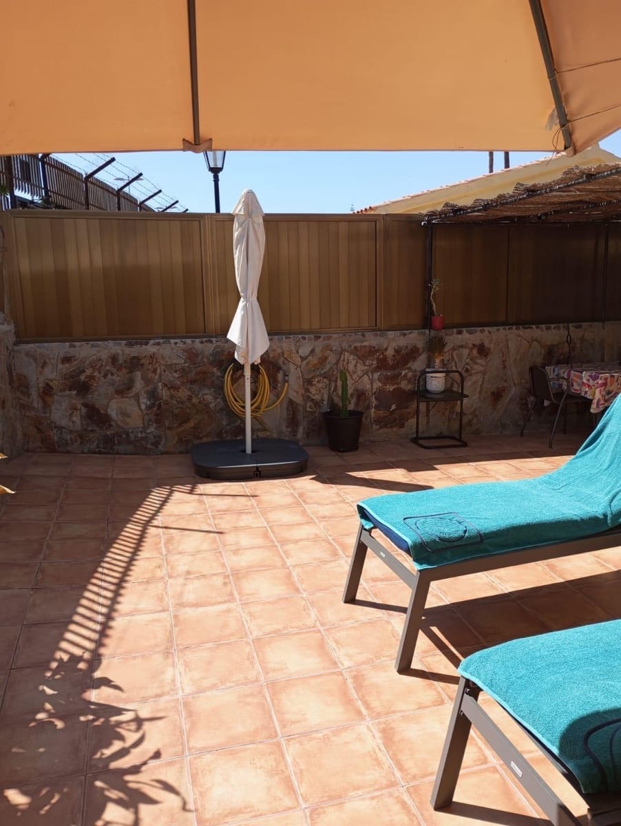 1 sovrum Bungalow att hyra i Playa del Ingles med pool - 1 400 € (Ref: 9674174)