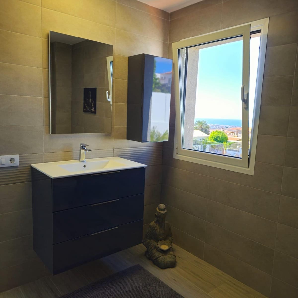 Chalet de 4 habitaciones en Montaña la Data en venta con piscina garaje - 1.475.000 € (Ref: 9690572)