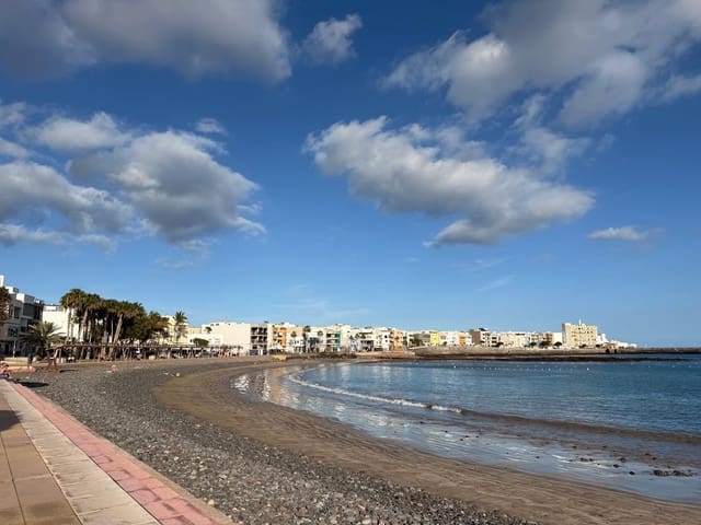 3 Zimmer Apartment zu vermieten in Arinaga, Agüimes - 1.000 € (Ref: 9695298)