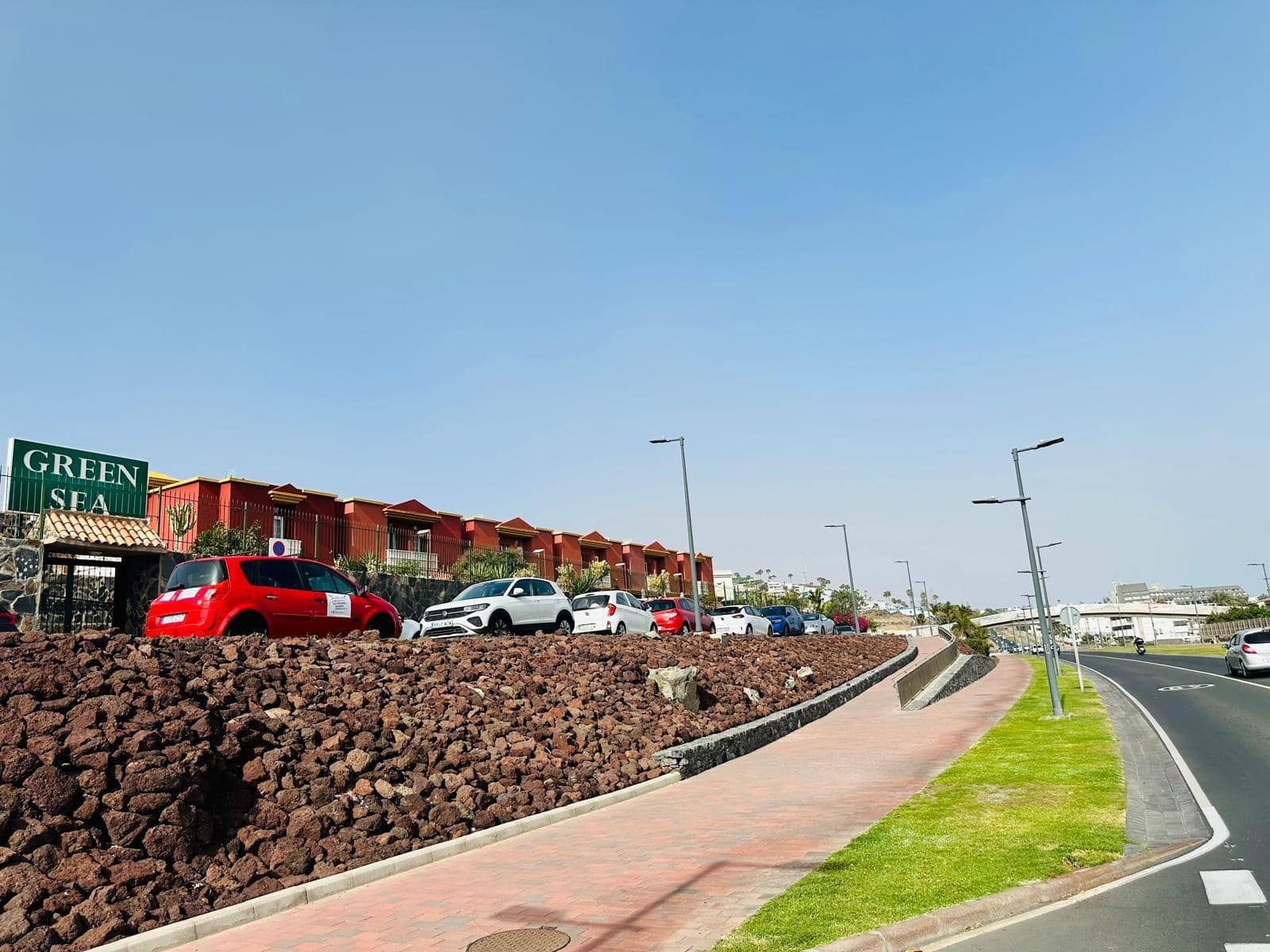 Studio for rent in San Bartolome de Tirajana with pool - € 900 (Ref: 9695299)