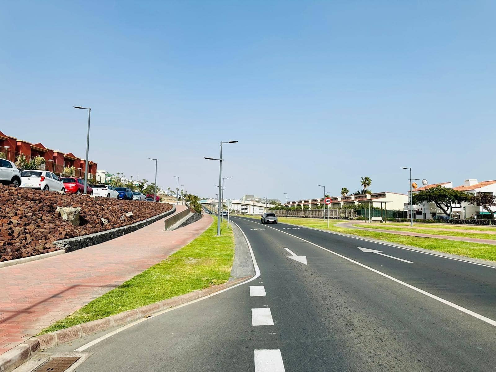 Studio for rent in San Bartolome de Tirajana with pool - € 900 (Ref: 9695299)