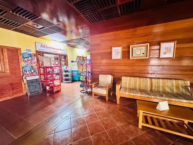 Estudio en San Agustín, San Bartolomé de Tirajana en alquiler con piscina - 900 € (Ref: 9695299)