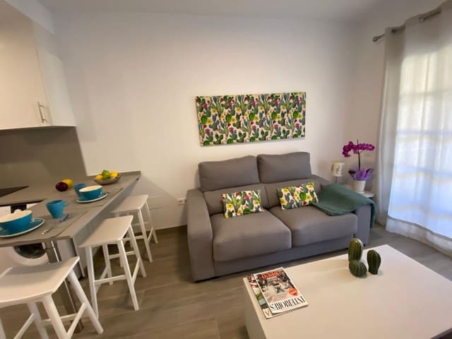 1 quarto Apartamento para arrendar em San Bartolomé de Tirajana com piscina - 1 000 € (Ref: 9729318)
