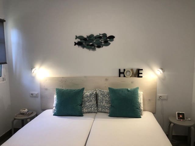 1 quarto Apartamento para arrendar em San Bartolomé de Tirajana com piscina - 1 000 € (Ref: 9729318)