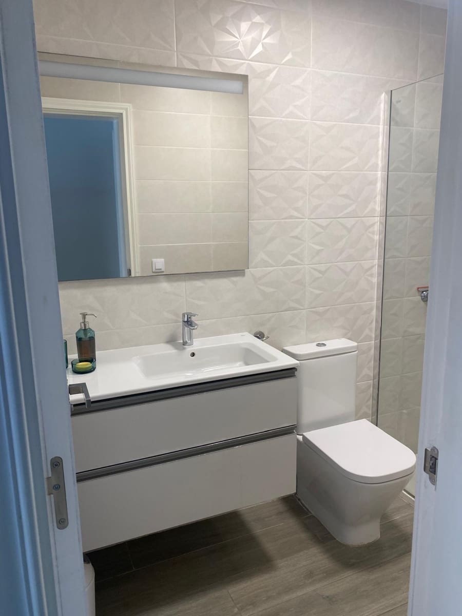 1 bedroom Apartment for rent in San Bartolome de Tirajana with pool - € 1,000 (Ref: 9729318)