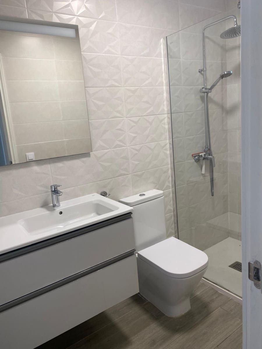 1 bedroom Apartment for rent in San Bartolome de Tirajana with pool - € 1,000 (Ref: 9729318)