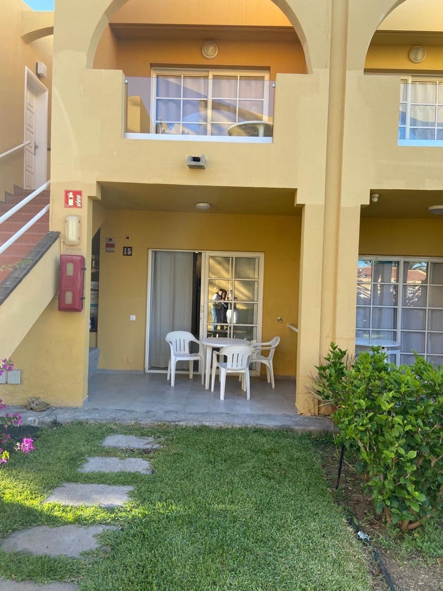 1 bedroom Apartment for rent in San Bartolome de Tirajana with pool - € 1,000 (Ref: 9729318)