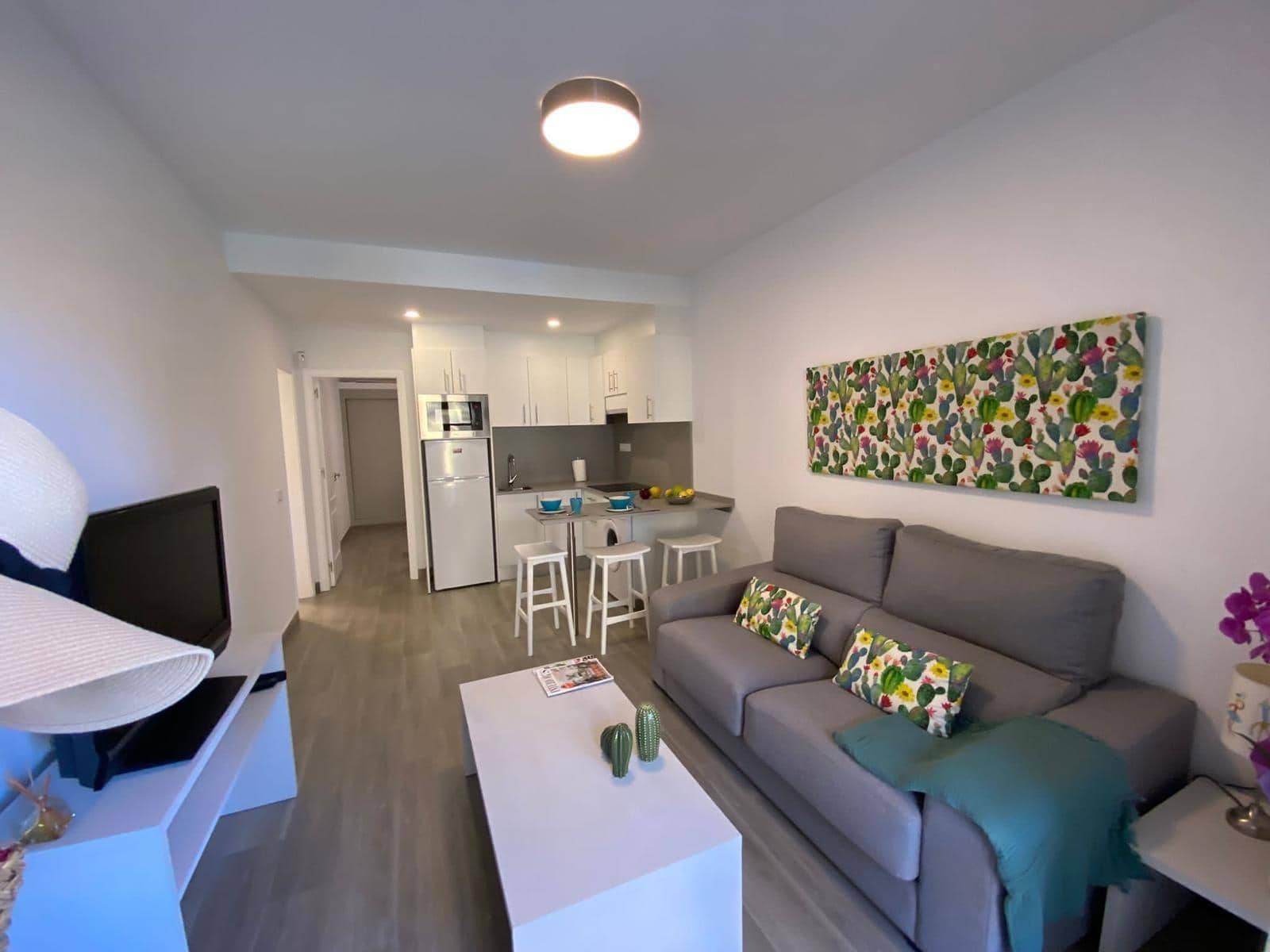 1 bedroom Apartment for rent in San Bartolome de Tirajana with pool - € 1,000 (Ref: 9729318)