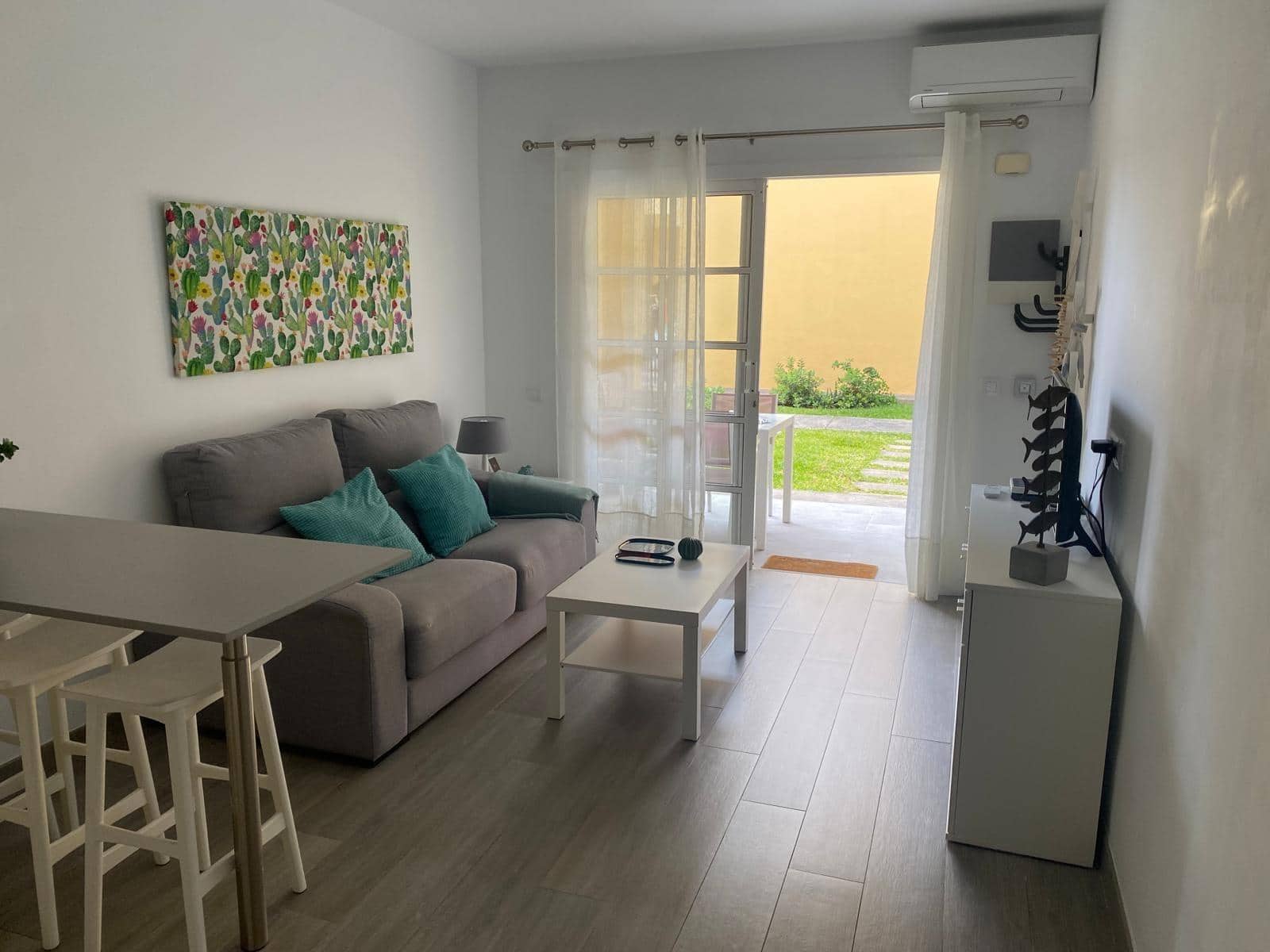 1 bedroom Apartment for rent in San Bartolome de Tirajana with pool - € 1,000 (Ref: 9729318)