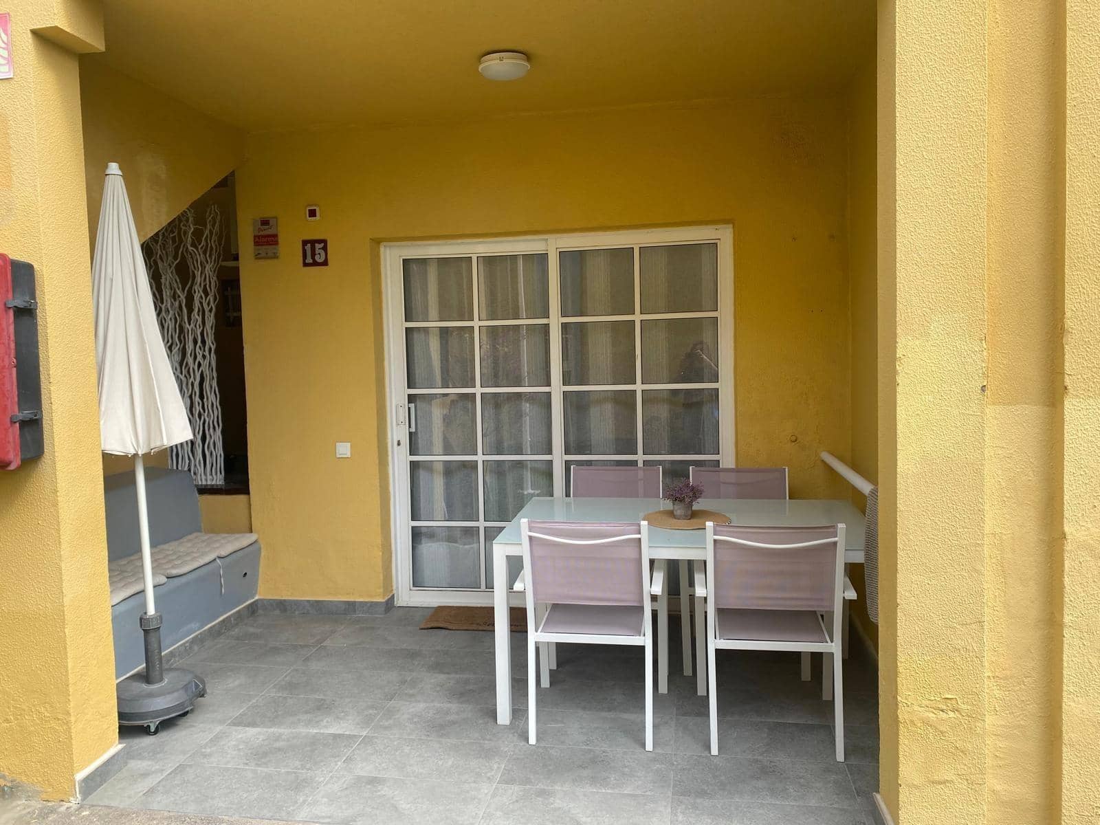 1 bedroom Apartment for rent in San Bartolome de Tirajana with pool - € 1,000 (Ref: 9729318)