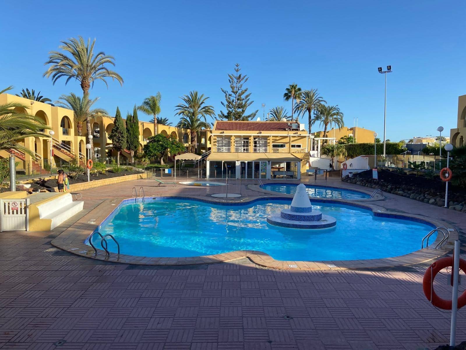 1 bedroom Apartment for rent in San Bartolome de Tirajana with pool - € 1,000 (Ref: 9729318)