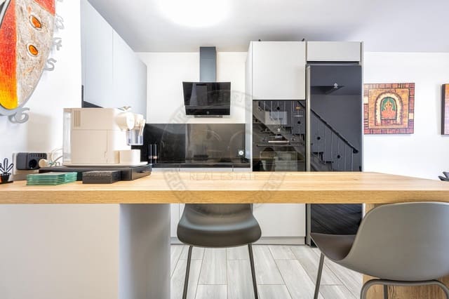 2 soverom Rekkehus til salgs i Playa del Inglés, San Bartolomé de Tirajana med svømmebasseng - € 350 000 (Ref: 9735558)