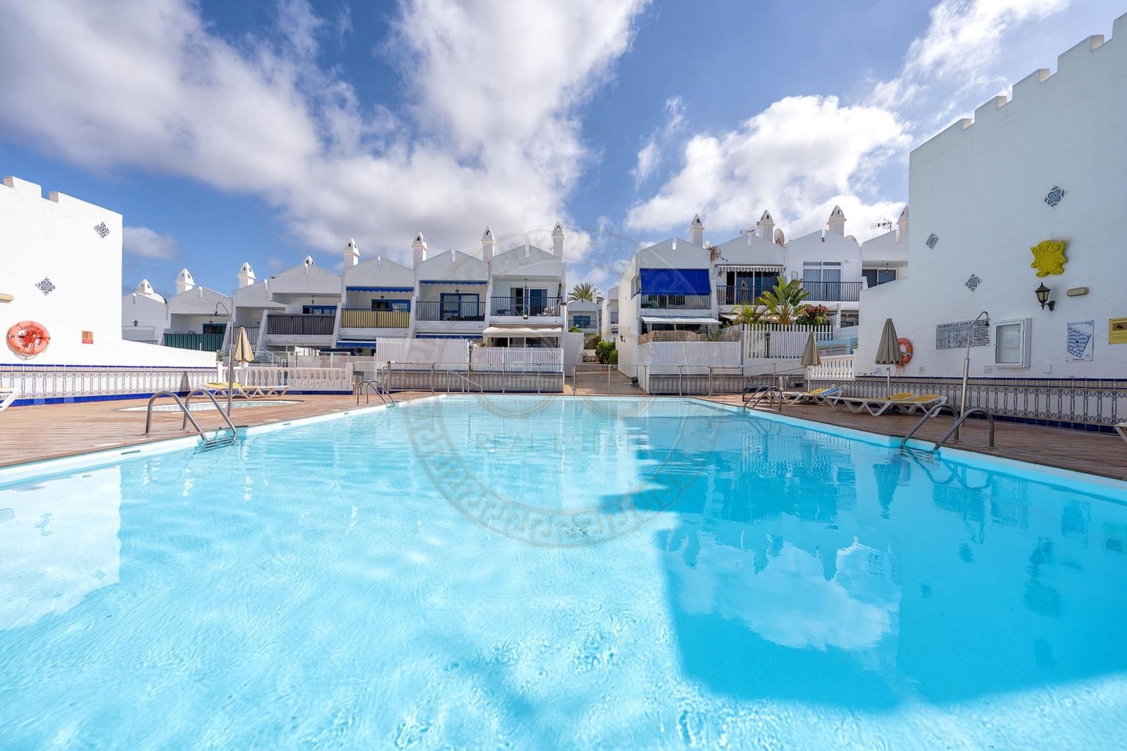 2 soverom Rekkehus til salgs i Playa del Ingles med svømmebasseng - € 350 000 (Ref: 9735558)